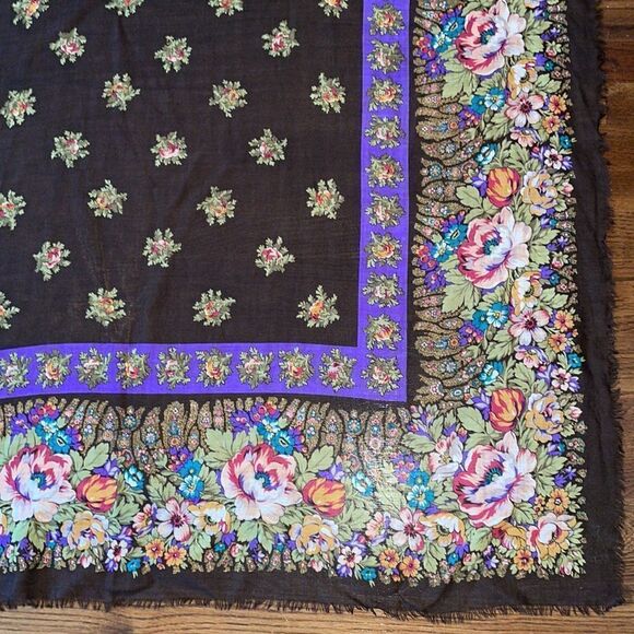 Echo very large multi colored floral scarf/wrap - Picture 5 of 11